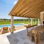 Campagna Near Fazana With 7250m2 Large Garden And Sauna * Galižana