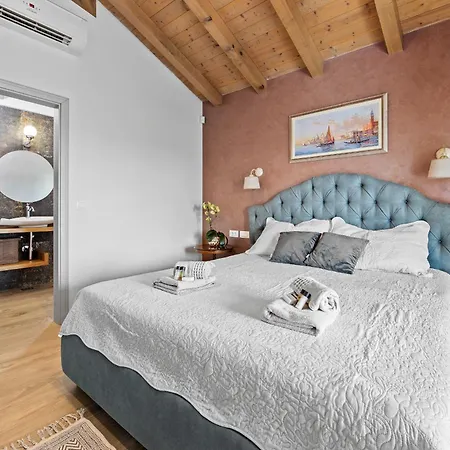 Campagna Near Fazana With 7250m2 Large Garden And Sauna *