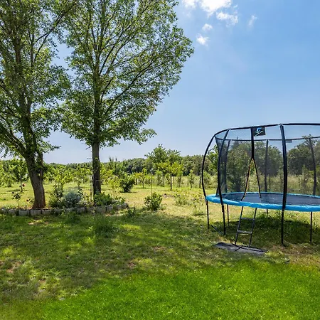 Vila Campagna Near Fazana With 7250m2 Large Garden And Sauna