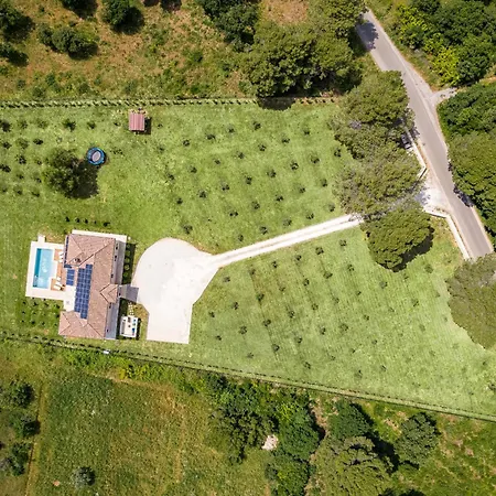 Campagna Near Fazana With 7250m2 Large Garden And Sauna